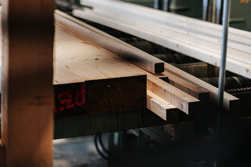 Chevrons en bois massif